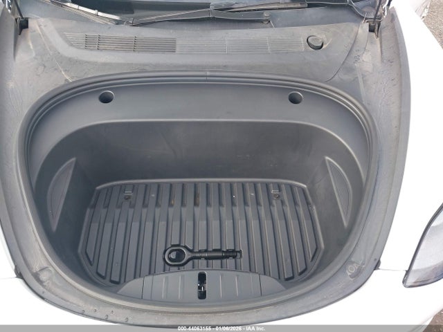 Продажа на аукционе авто 2023 Tesla Model 3 Rear-wheel Drive, vin: 5YJ3E1EAXPF626849, номер лота: 44063155