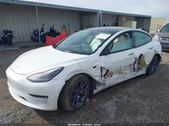 Продажа на аукционе авто 2023 Tesla Model 3 Rear-wheel Drive, vin: 5YJ3E1EAXPF626849, номер лота: 44063155