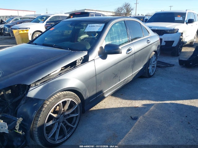 2013 MERCEDES-BENZ C 350 WDDGF5HB7DA780858 Photo 1