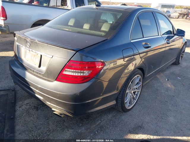 2013 MERCEDES-BENZ C 350 WDDGF5HB7DA780858 Photo 3