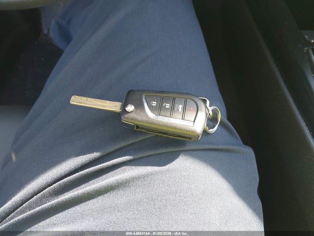 2020 TOYOTA CAMRY 4T1G11AK0LU900780 Photo 10