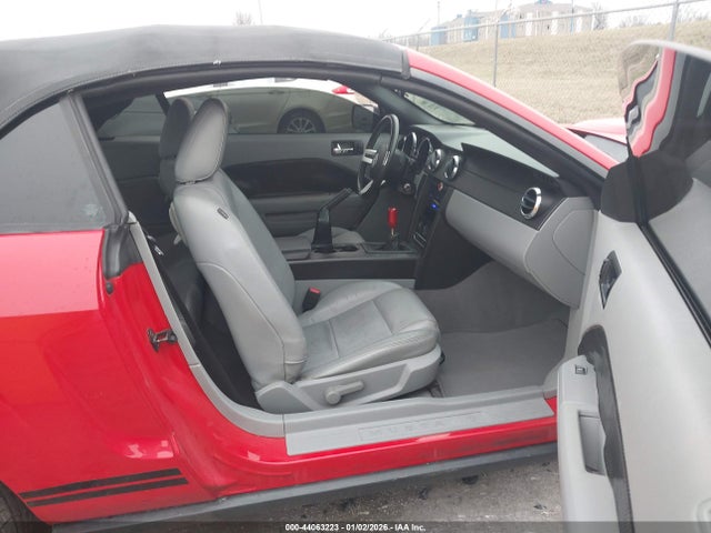 2008 FORD MUSTANG 1ZVHT84N685171152 Photo 4