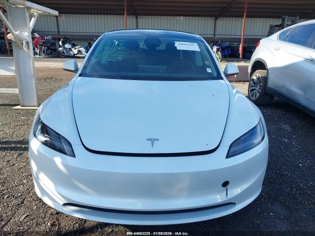 Tesla Model 3 Long Range Dual Motor All-wheel Drive 2024 5YJ3E1EB8RF734124 Image 12
