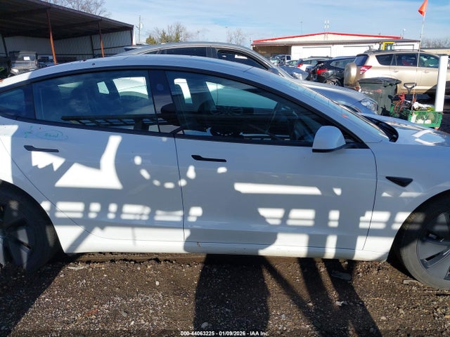 Tesla Model 3 Long Range Dual Motor All-wheel Drive 2024 5YJ3E1EB8RF734124 Image 13