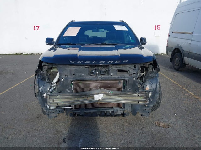 1FM5K8D88HGD82257 Ford EXPLORER XLT
