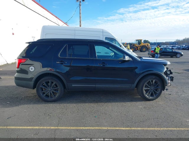 1FM5K8D88HGD82257 Ford EXPLORER XLT