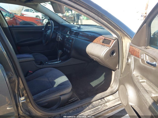 2G1WA5E35F1138856 Chevrolet Impala Limited Ls