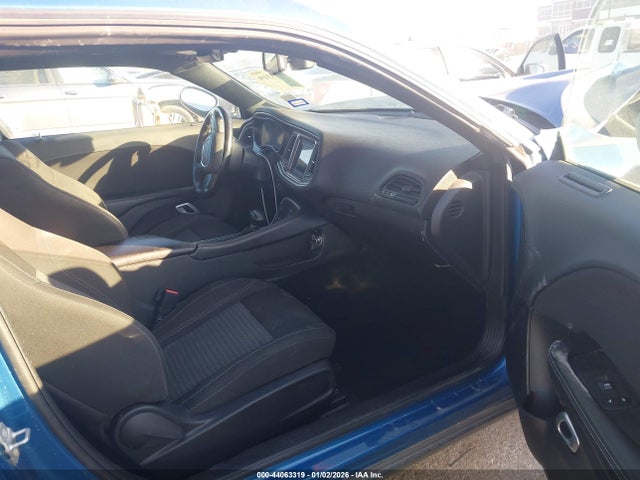 Продаж на аукціоні авто 2021 Dodge Challenger Sxt, vin: 2C3CDZAG3MH530969, номер лоту: 44063319