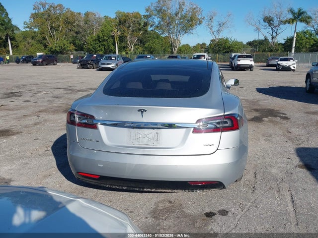 Tesla Model S 60d/70d/75d/85d/90d 2016 5YJSA1E2XGF150182 Image 16