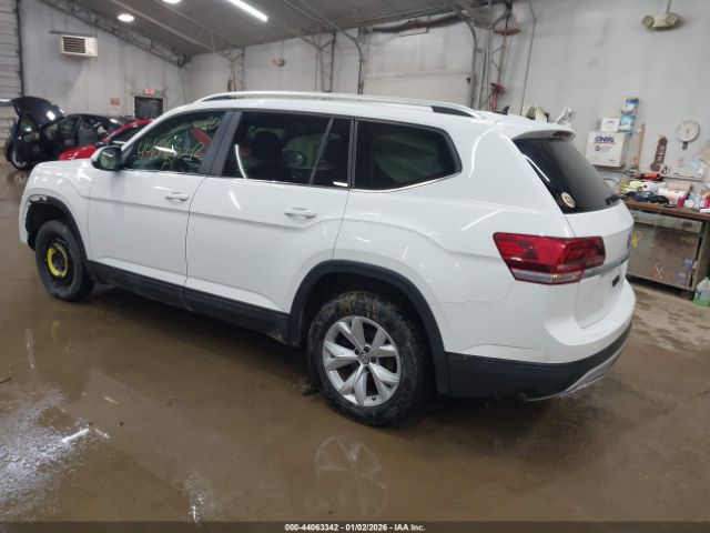 2018 VOLKSWAGEN ATLAS 1V2HR2CA5JC512568 Photo 2