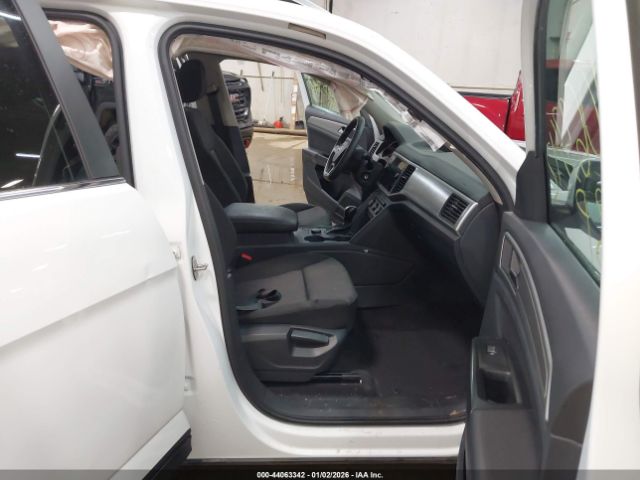 2018 VOLKSWAGEN ATLAS 1V2HR2CA5JC512568 Photo 4