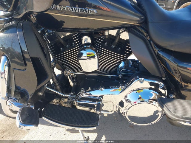 2016 HARLEY-DAVIDSON FLHTK 1HD1KEL18GB660008 Photo 8