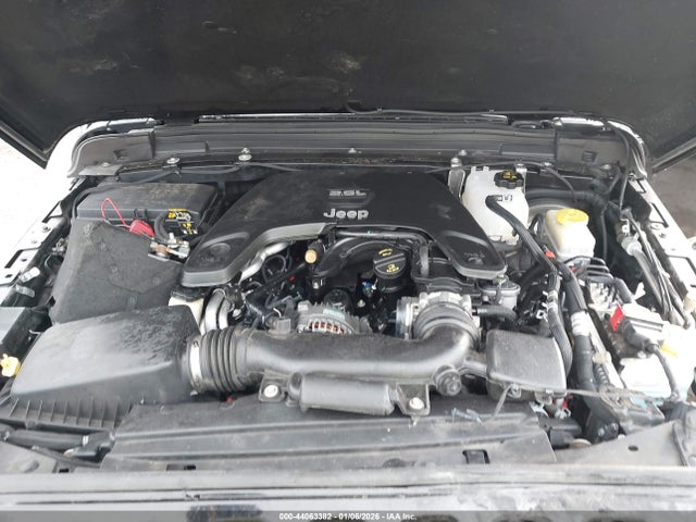 1C4HJXDGXKW649417 Jeep Wrangler Unlimited Sport S 4x4