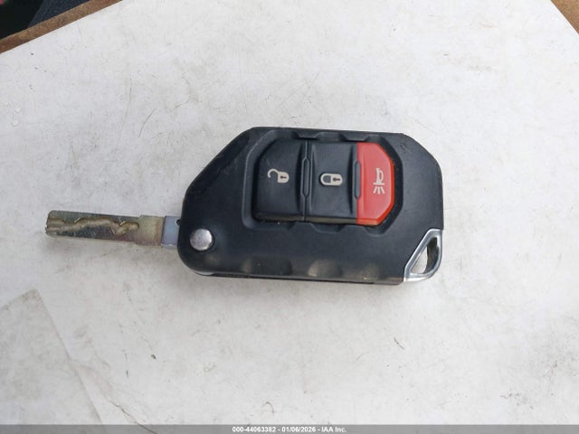 1C4HJXDGXKW649417 Jeep Wrangler Unlimited Sport S 4x4