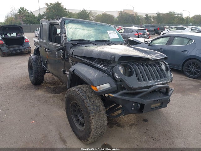 1C4HJXDGXKW649417 Jeep Wrangler Unlimited Sport S 4x4