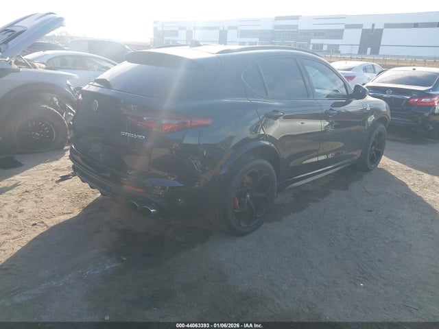 2018 ALFA ROMEO STELVIO ZASFAKEVXJ7C20883 Photo 3
