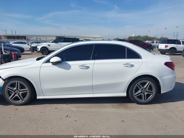 2022 Mercedes-benz A 220 4matic მანქანა იყიდება აუქციონზე, vin: W1K3G4FB7NJ363184, აუქციონის ნომერი: 44063418