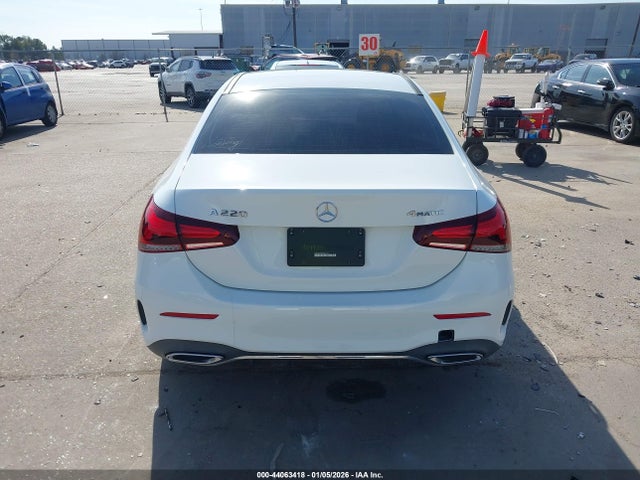 2022 Mercedes-benz A 220 4matic მანქანა იყიდება აუქციონზე, vin: W1K3G4FB7NJ363184, აუქციონის ნომერი: 44063418