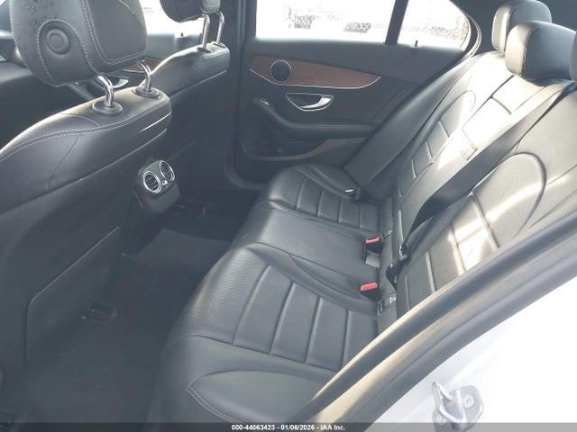 44063423 :رقم المزاد ، WDDWF8EB6KR516241 vin ، 2019 Mercedes-benz C 300 4matic مزاد بيع