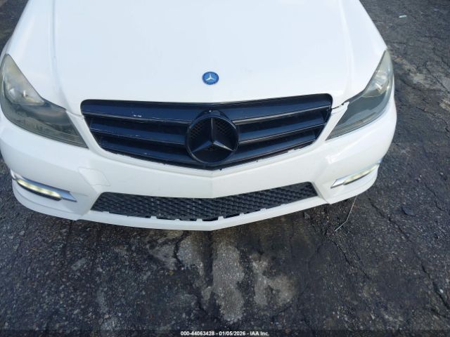 2014 MERCEDES-BENZ C 250 WDDGF4HBXEG221328 Photo 5