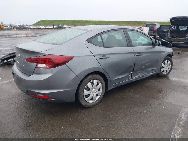 2019 HYUNDAI ELANTRA KMHD74LF9KU822498 Photo 3