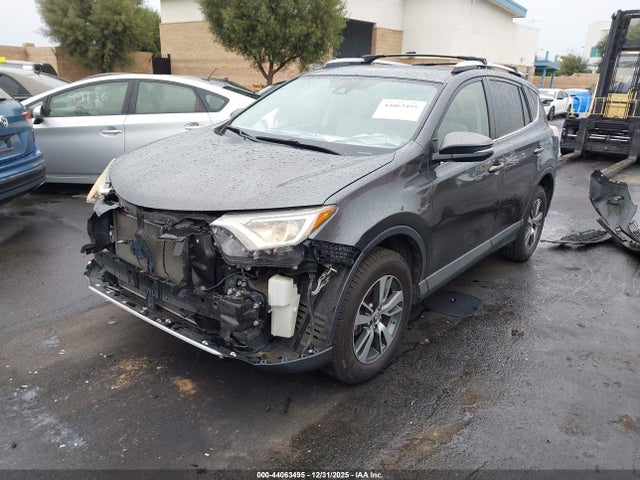 JTMWFREV1GJ073030 Toyota Rav4 Xle