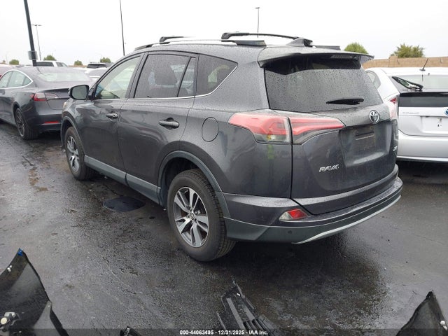 JTMWFREV1GJ073030 Toyota Rav4 Xle