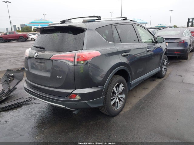 JTMWFREV1GJ073030 Toyota Rav4 Xle
