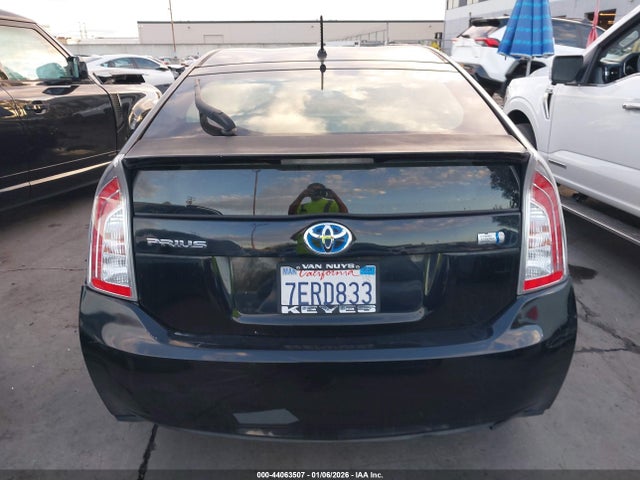 Toyota Prius Two 2014 JTDKN3DU0E1773576 Image 16