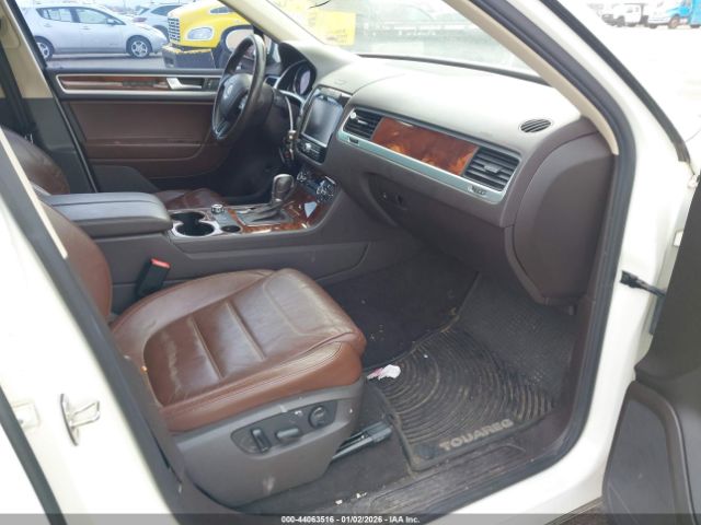 2012 VOLKSWAGEN TOUAREG WVGFK9BP7CD000878 Photo 4
