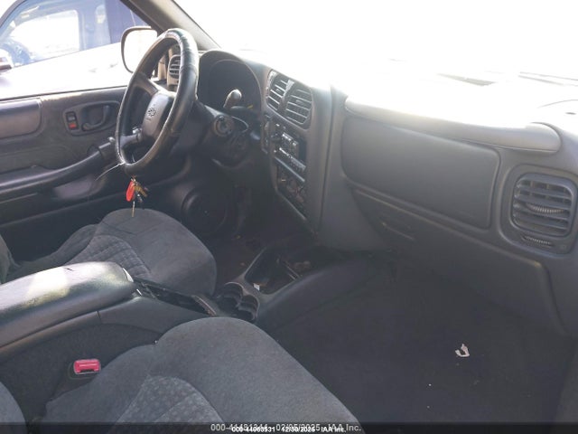 2000 CHEVROLET BLAZER 1GNDT13W6Y2158364 Photo 4