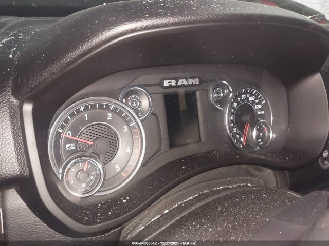 3C6UR5DL3RG179465 RAM 2500 Big Horn 4x4 6&#039;4 Box