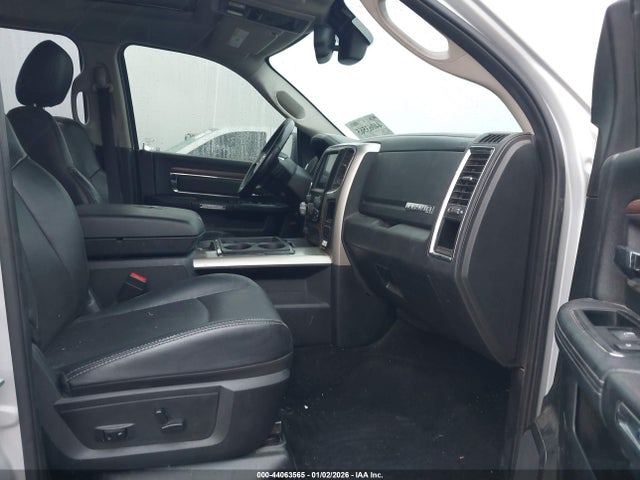 1C6RR7NM6FS696109 RAM 1500 Laramie