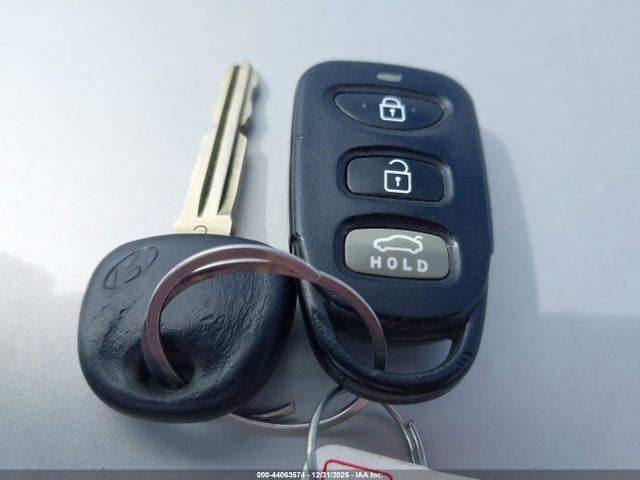 KMHD74LF5JU607571 Hyundai ELANTRA SE