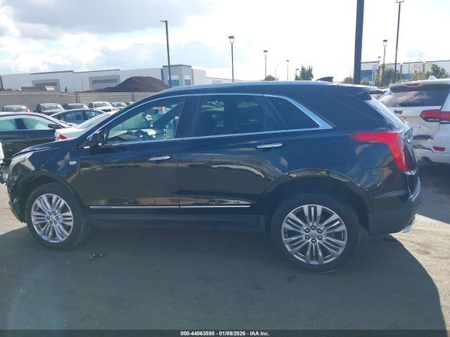 1GYKNCRS1HZ257654 Cadillac Xt5 Premium Luxury