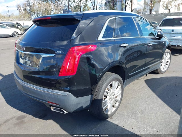 2017 CADILLAC XT5 1GYKNCRS1HZ257654 Photo 3