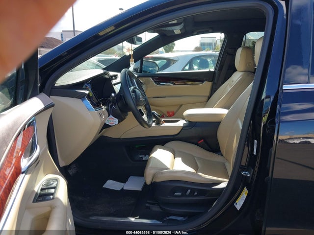 2017 CADILLAC XT5 1GYKNCRS1HZ257654 Photo 4