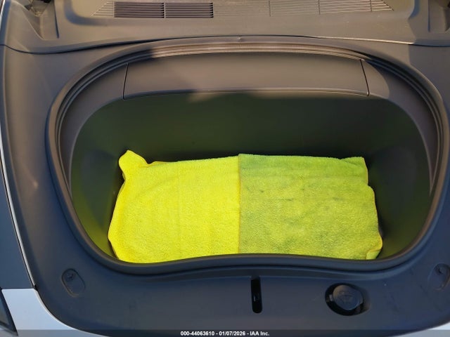 2024 TESLA MODEL 3 5YJ3E1EA1RF827798 Photo 9