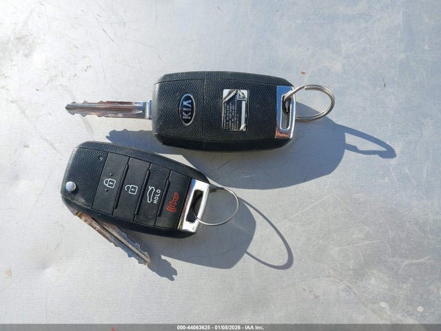 KNAFX4A8XE5194772 KIA FORTE EX