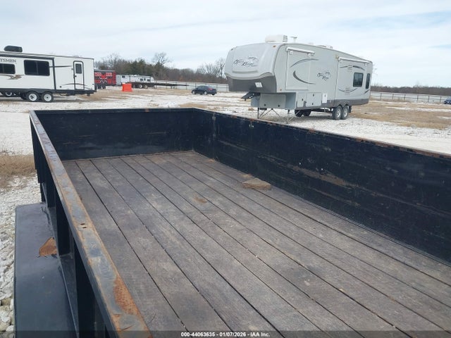 4ZELT1625G1113025 Load Trail Trailer