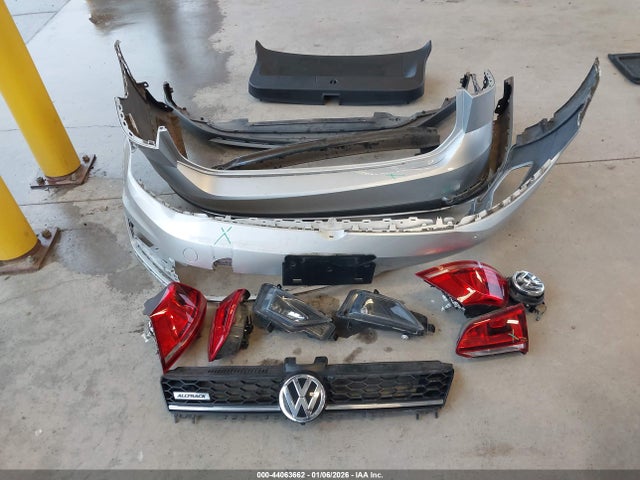 3VWH17AUXHM520481 Volkswagen Golf Alltrack Tsi S/tsi Se/tsi Sel