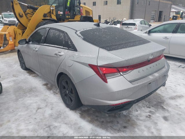 5NPLM4AG3MH011183 Hyundai ELANTRA SEL