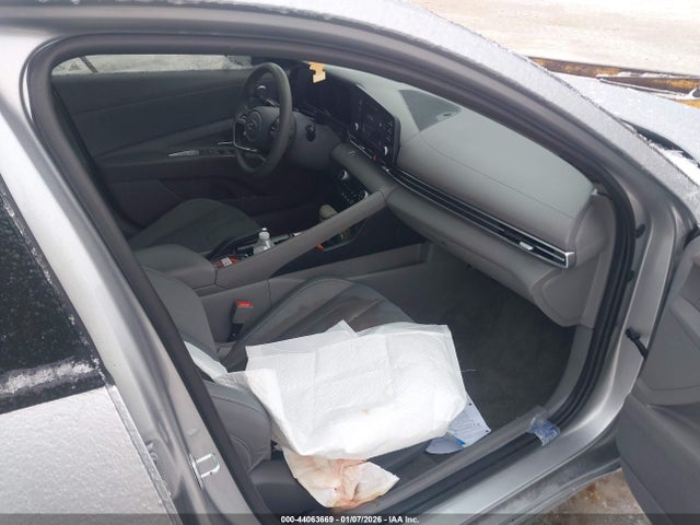 5NPLM4AG3MH011183 Hyundai ELANTRA SEL