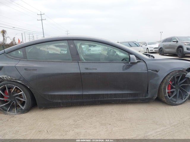 5YJ3E1ET6SF990633 Tesla Model 3 Performance All-wheel Drive