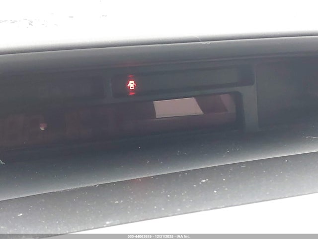 JTDZN3EU3E3310557 Toyota Prius V Three