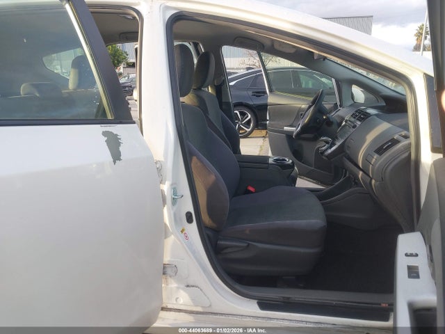 JTDZN3EU3E3310557 Toyota Prius V Three