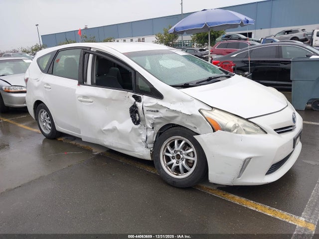 JTDZN3EU3E3310557 Toyota Prius V Three