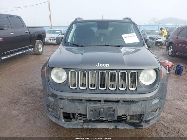 ZACCJBBB9JPJ19162 Jeep Renegade Latitude 4x4