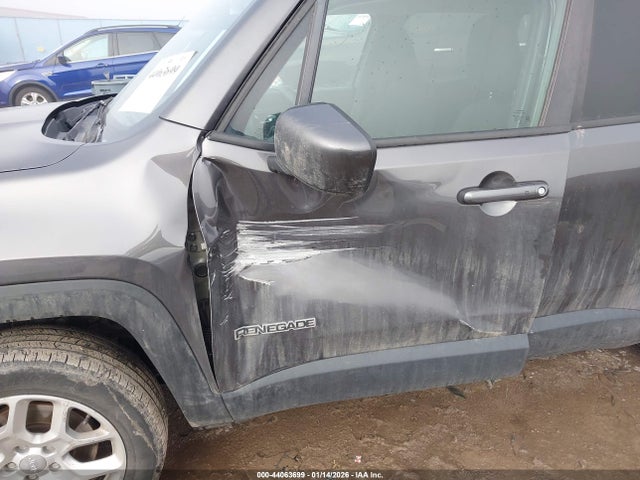 ZACCJBBB9JPJ19162 Jeep Renegade Latitude 4x4