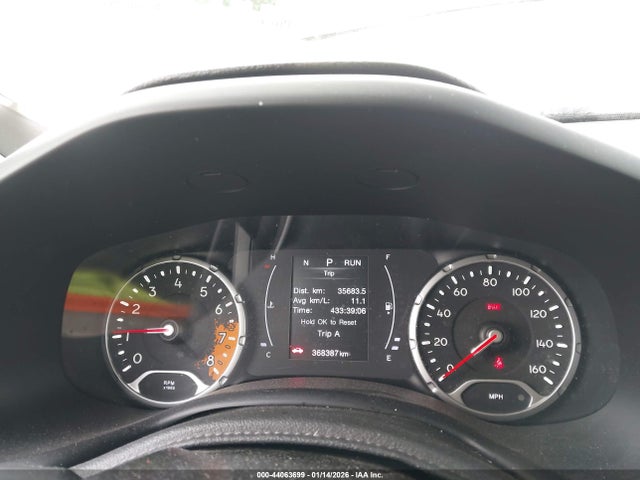 ZACCJBBB9JPJ19162 Jeep Renegade Latitude 4x4